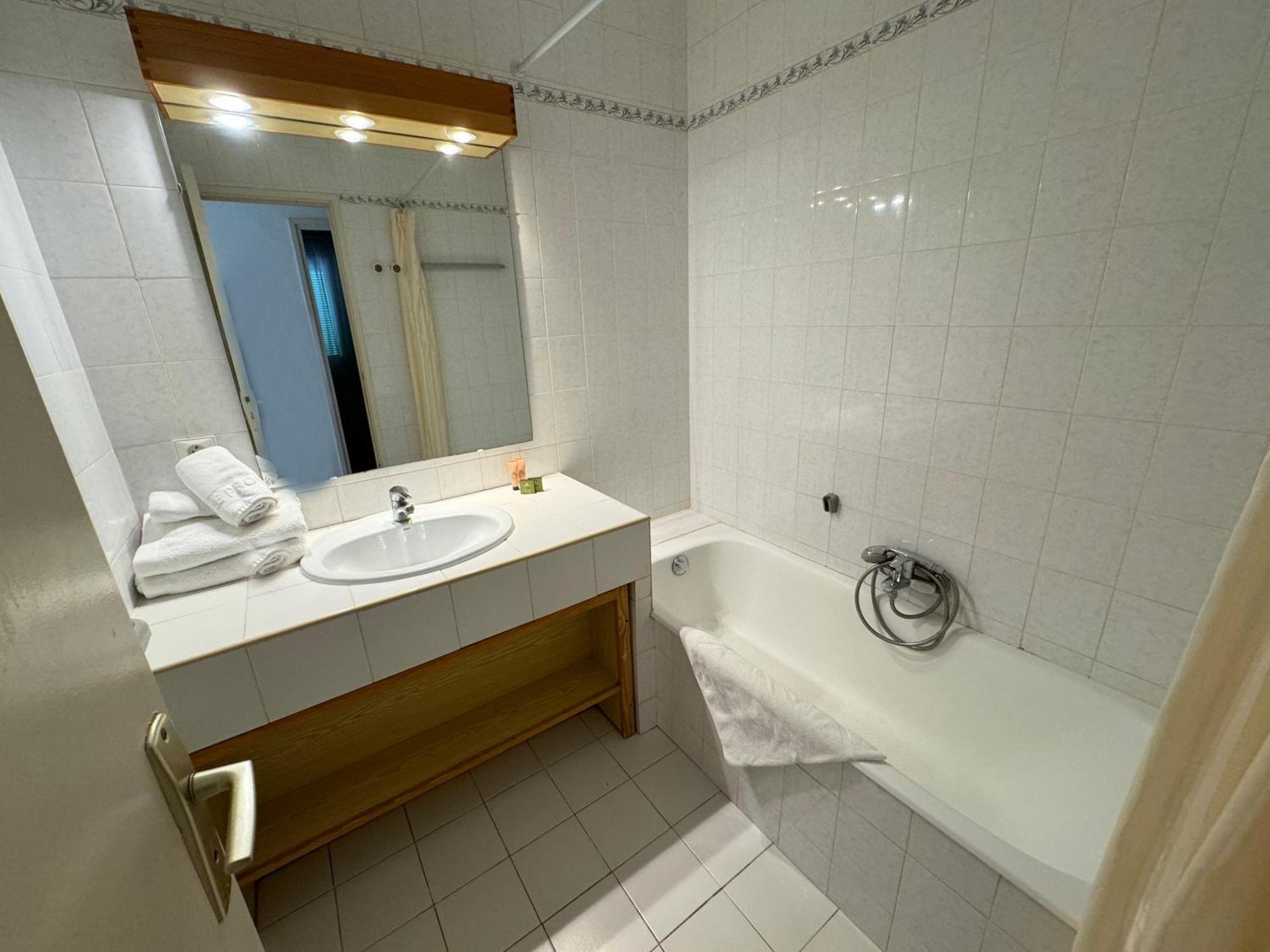 הייר Parc Et Residence Le Provencal מראה חיצוני תמונה